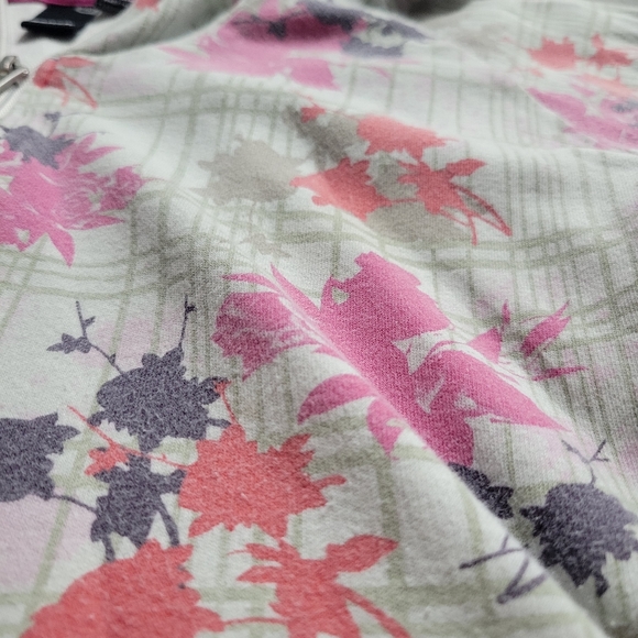 Bench Hoodie - Picture 4 of 4